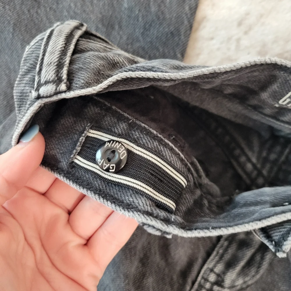 Gap Kids Black Faded Straight Leg Jeans Unisex Size 5 Adjustable Waist - Picture 3 of 4